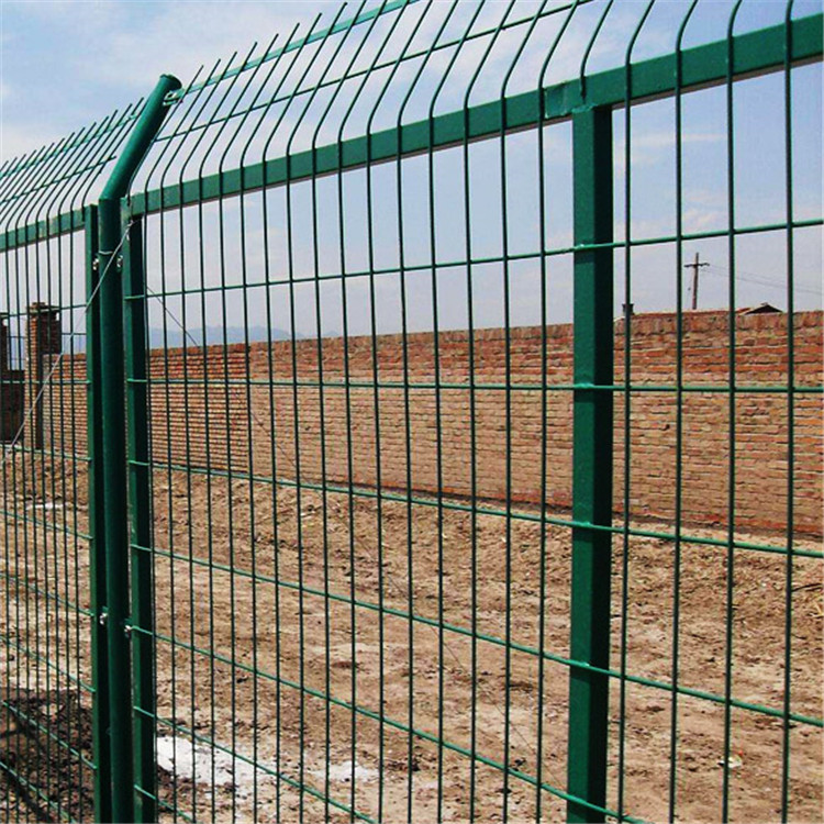 鐵絲高速護欄網(wǎng)圖片4