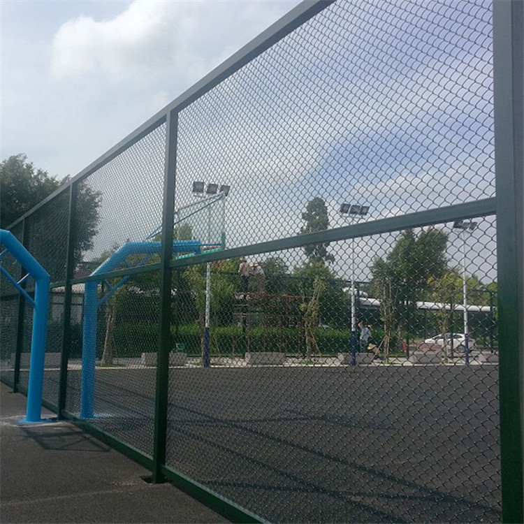 包塑勾花護欄網(wǎng)圖片2