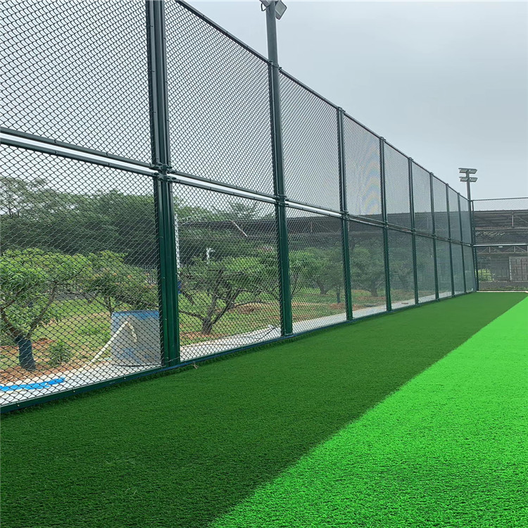 學(xué)?；@球場圍網(wǎng)圖片3
