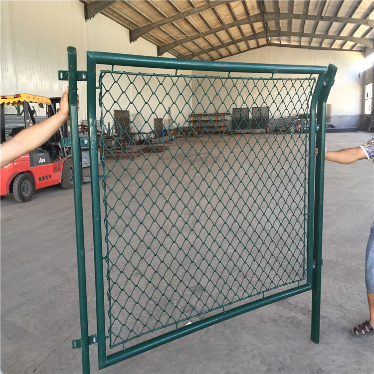 學(xué)?；@球場圍網(wǎng)圖片4