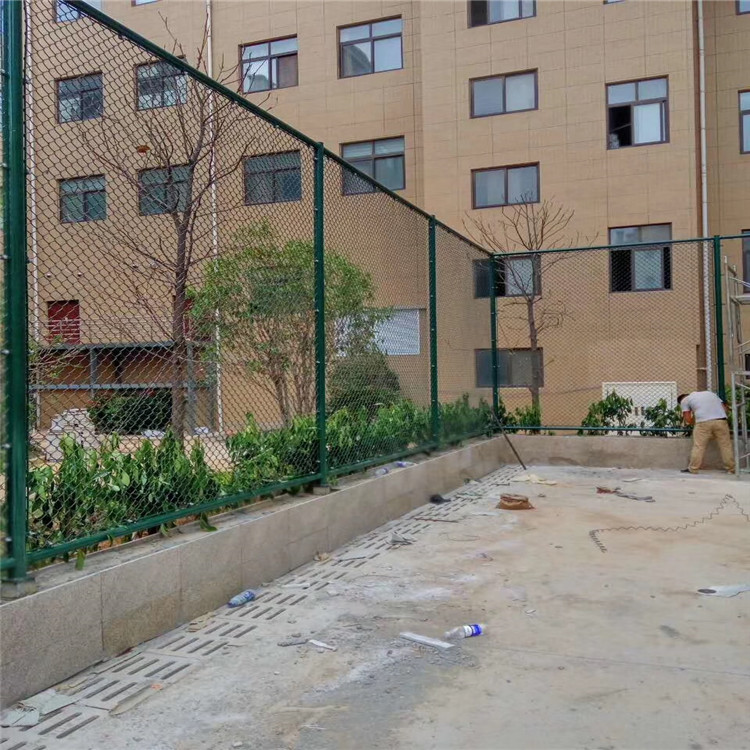  口字型勾花圍欄網(wǎng)圖片2