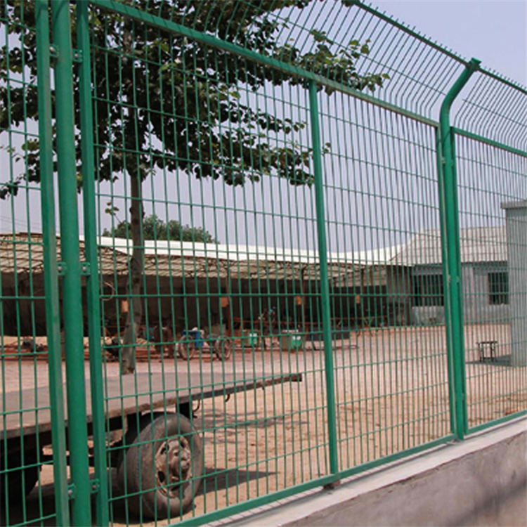 公路鐵路隔離網(wǎng)圖片2